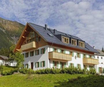 Chalet zur Rose & Chalet Rotenstein