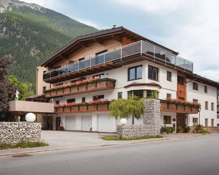 Strolz Pension