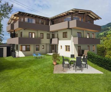 Apartment in Brixen im Thale with parking