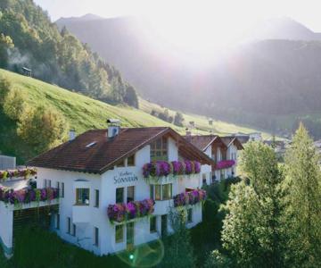 Landhaus Sonnrain Fendels - Auszeit auf 1400m - aktiv und relaxt