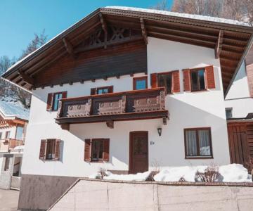 Traditionell-modernes Haus In Hötting