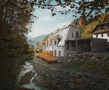 Mondholz - Urban Inn 24-7