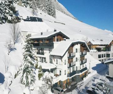 Hotel Garni Kardona