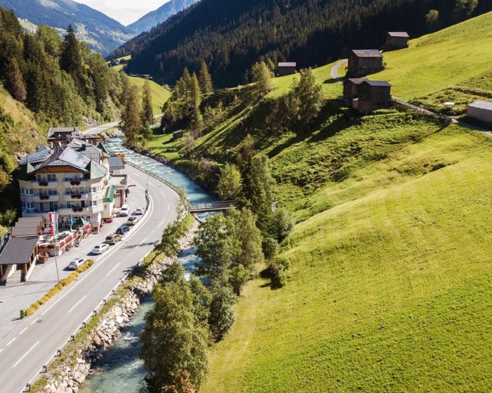 Hotel Höllroah