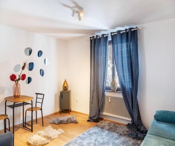 Tiny Kitzchalet
