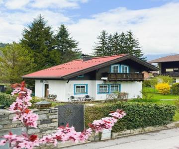Rosis Cottage