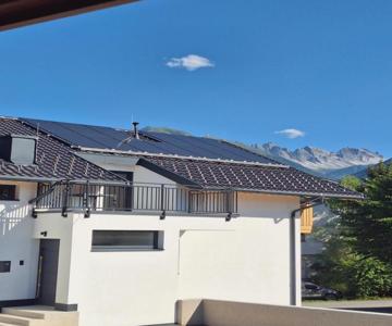 Summit View Apartment