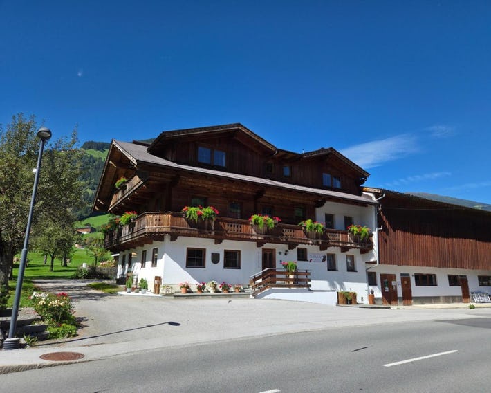 Oberstockach Hof