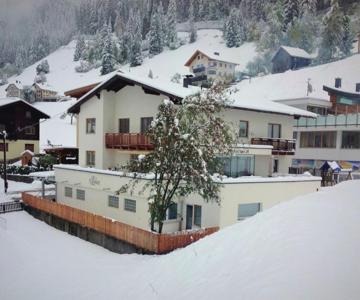 Apartment Hirsch By Interhome