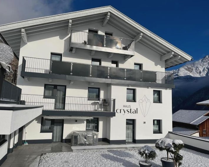 Haus Crystal