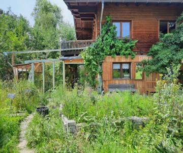 Bauernhaus Im Permakultur-garten