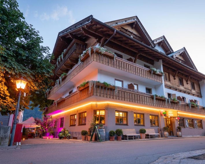 La Pasta Hotel & Restaurant