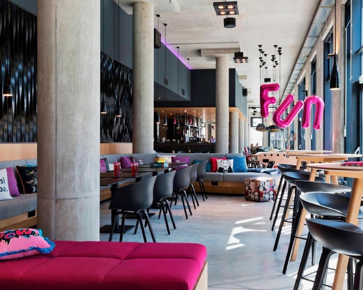 MOXY Vienna Airport