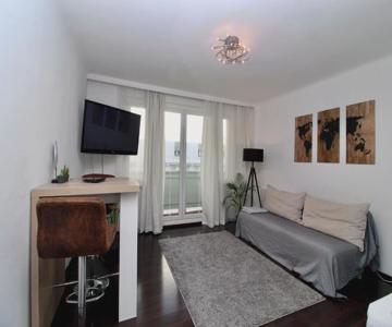 Balcony Apartment - Next to Opera