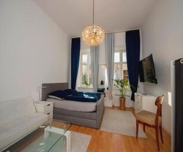 Home Suites Home