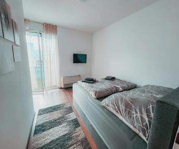 Vienna Shopping Center 3 Apartment