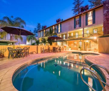 Cottesloe Beach Chalets