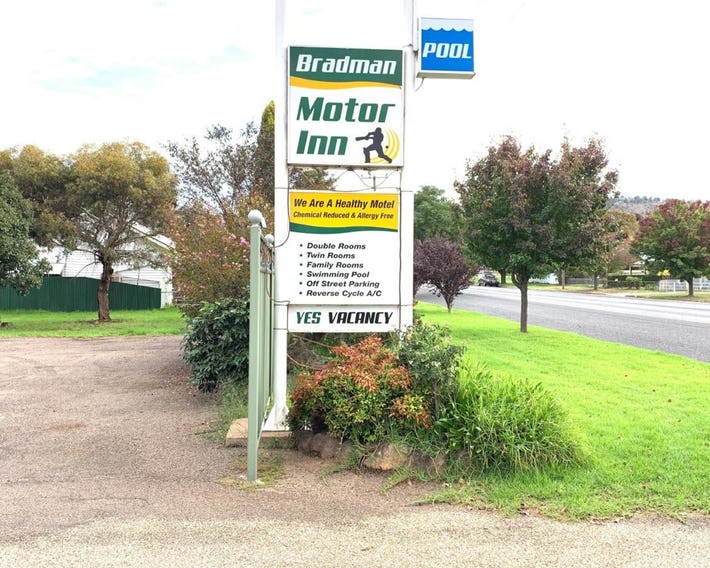 Bradman Motor Inn