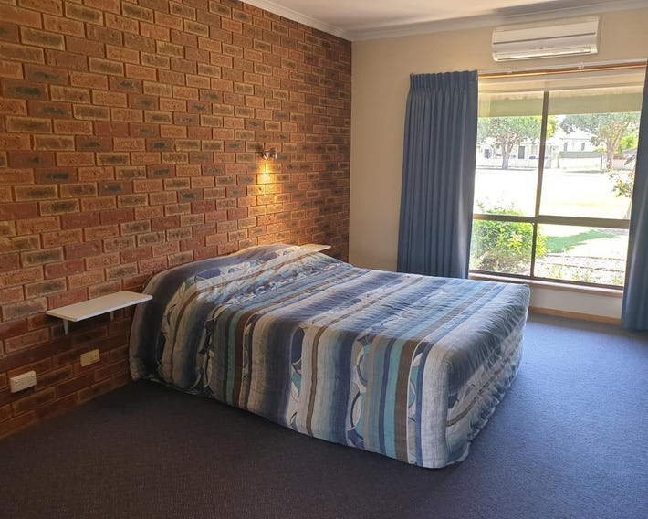 The Finley Palm Motor Inn