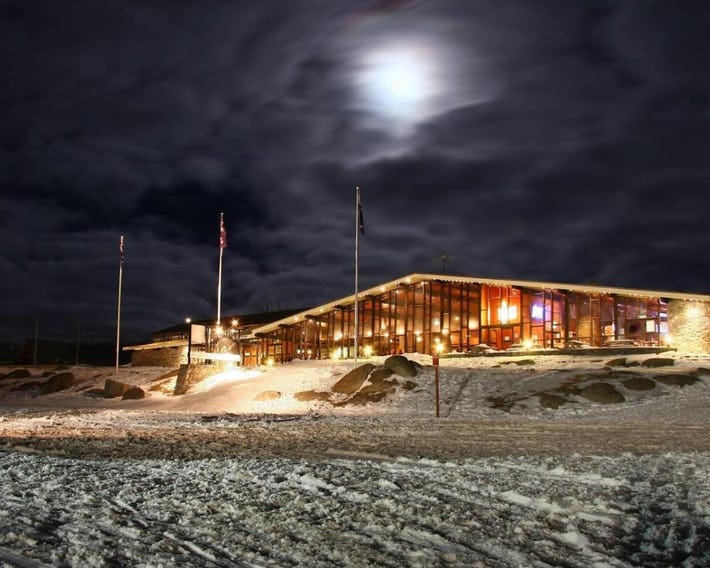 The Man from Snowy River Hotel