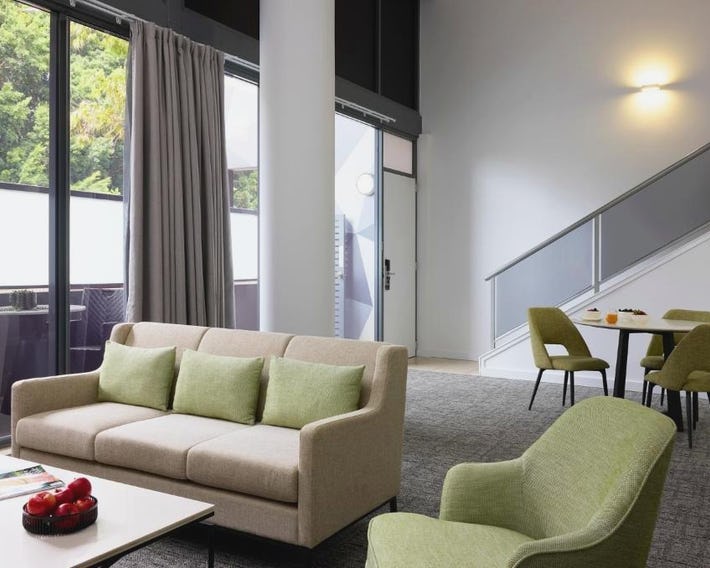 Meriton Suites Waterloo