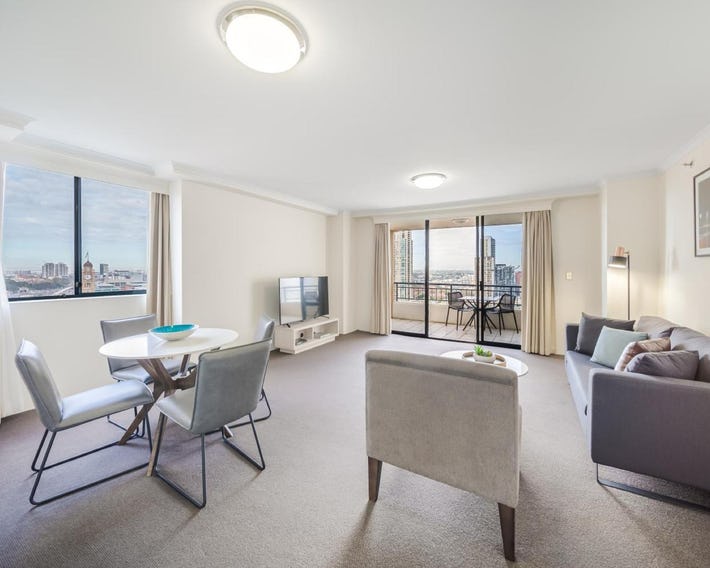 Oaks Sydney Castlereagh Suites