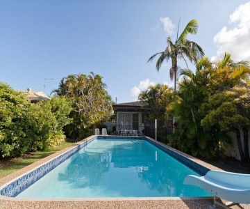 Rons Beach House