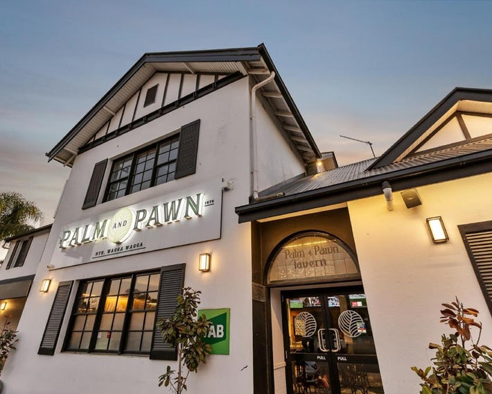 Palm & Pawn Motor Inn