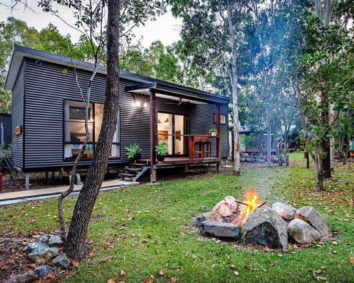 Airlie Beach Eco Cabins - Adults Only