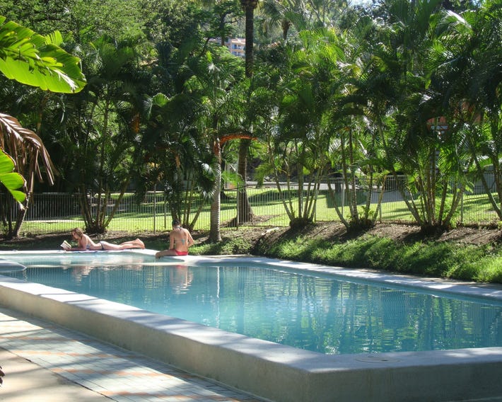 Base Backpackers Airlie Beach Resort