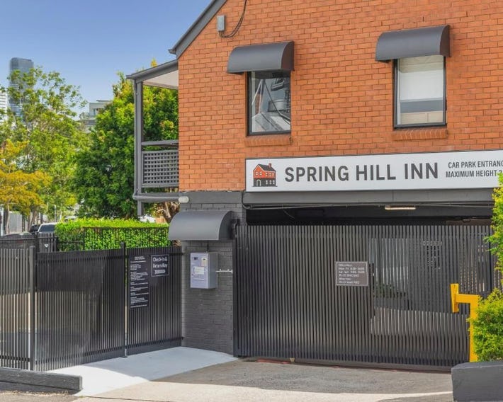 Spring Hill Inn