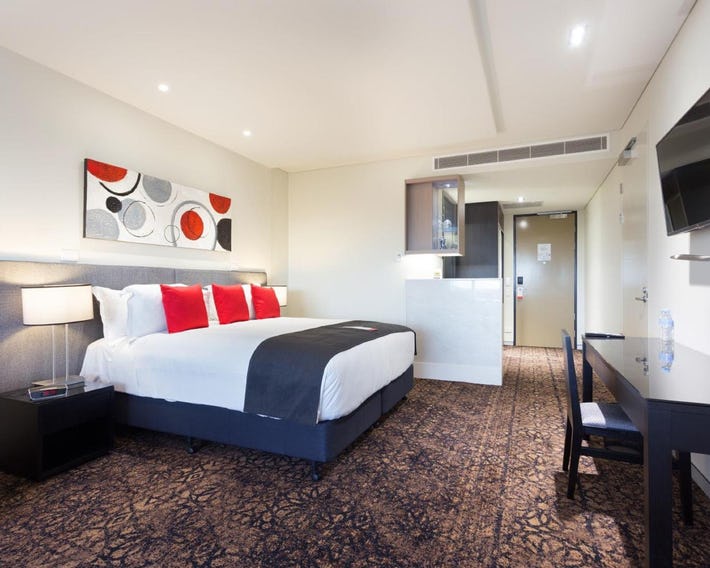Calamvale Hotel Suites and Conference Centre