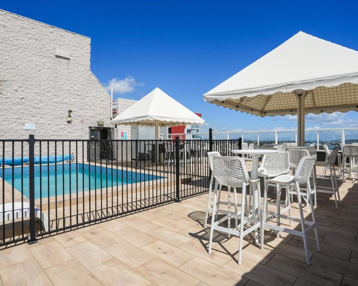 Gladstone Reef Hotel Motel