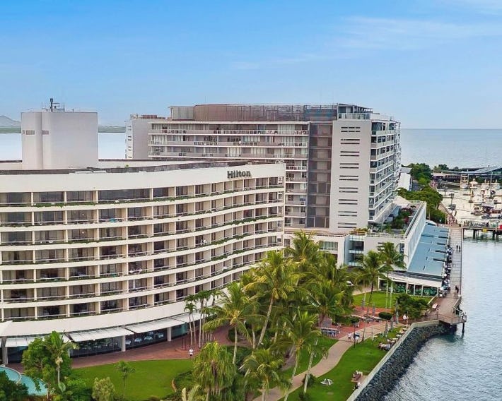 Hilton Cairns