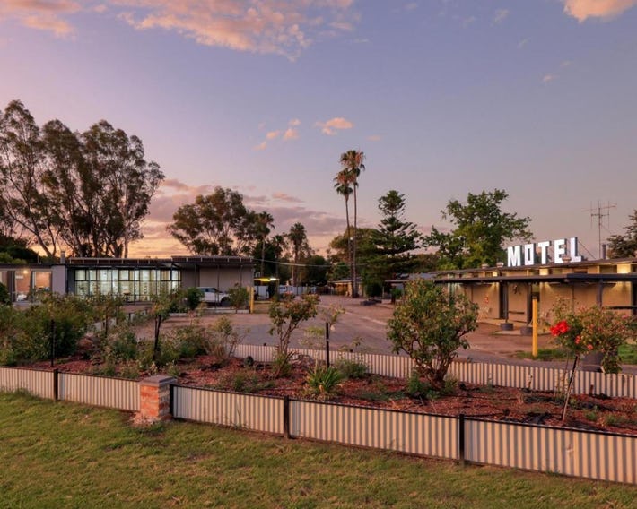 Rose City Motor Inn