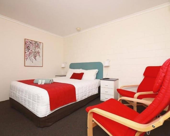 Albatross Motor Inn