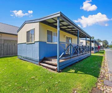 Waters Edge Holiday Park
