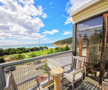 Lornebeach Apartments