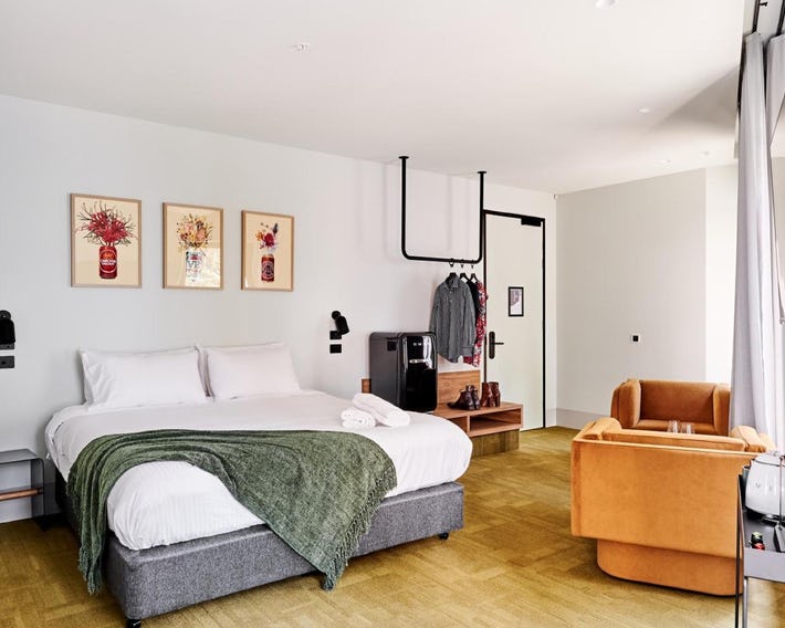 Central Club Hotel