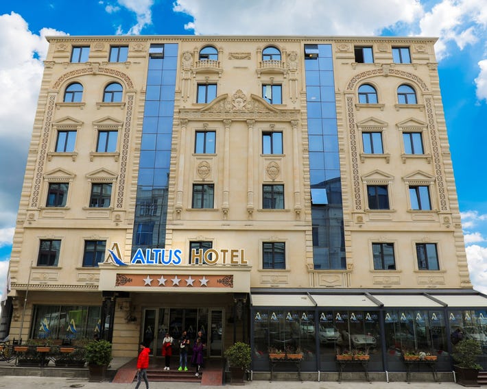 Altus Hotel Baku