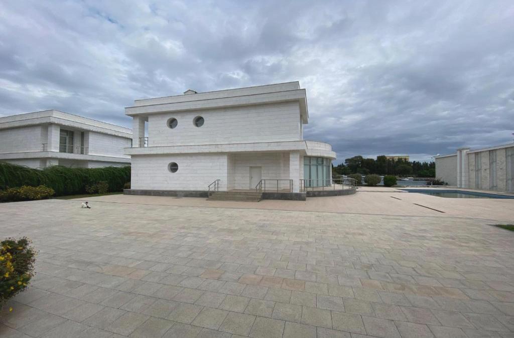 Agsaray Deluxe Hotel