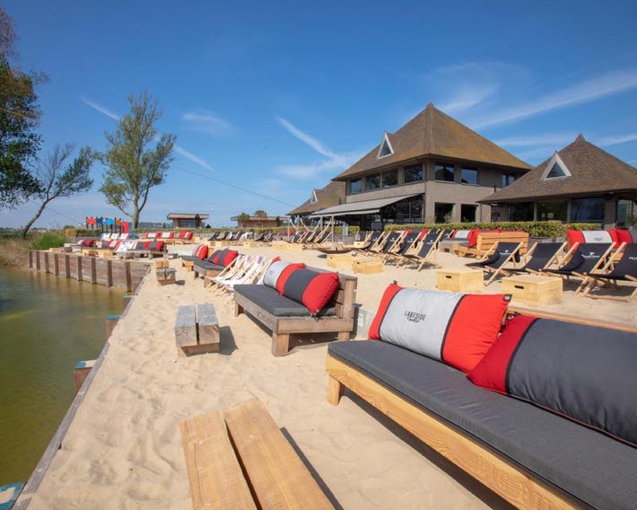 Lakeside Paradise Sleep Inn Hostel