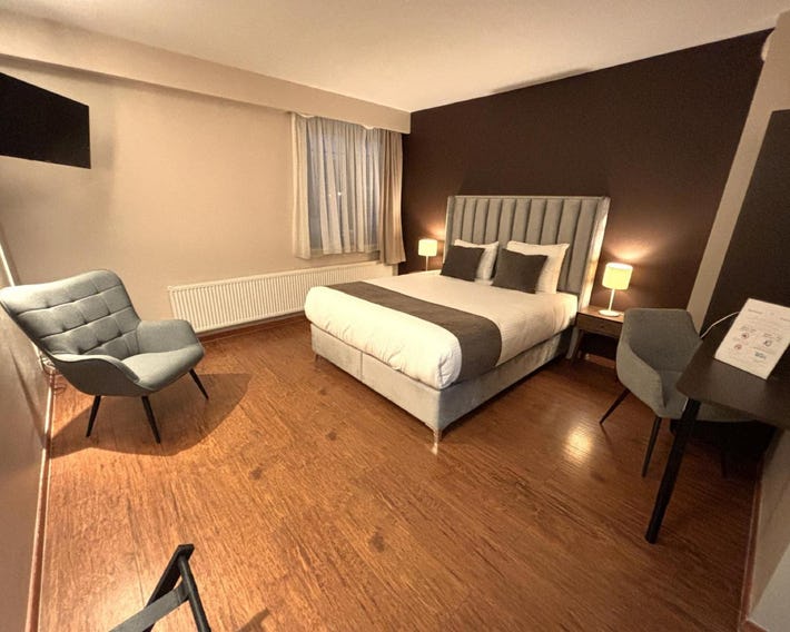 Escale Hotel