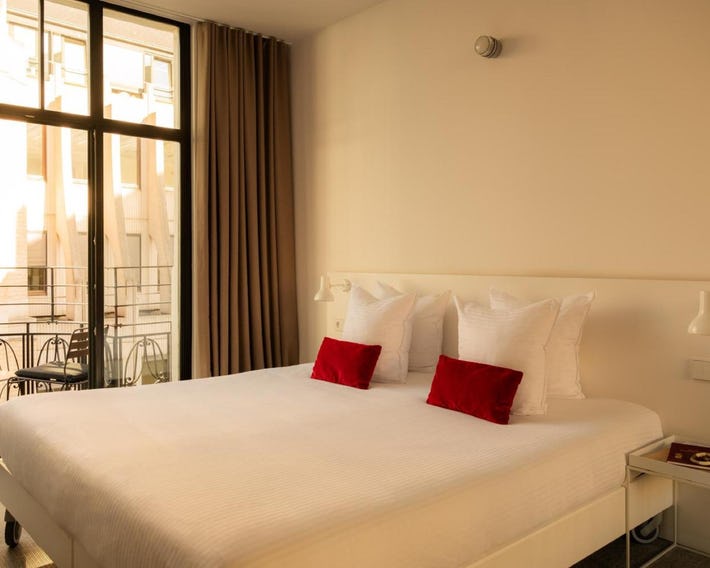 9Hotel Central