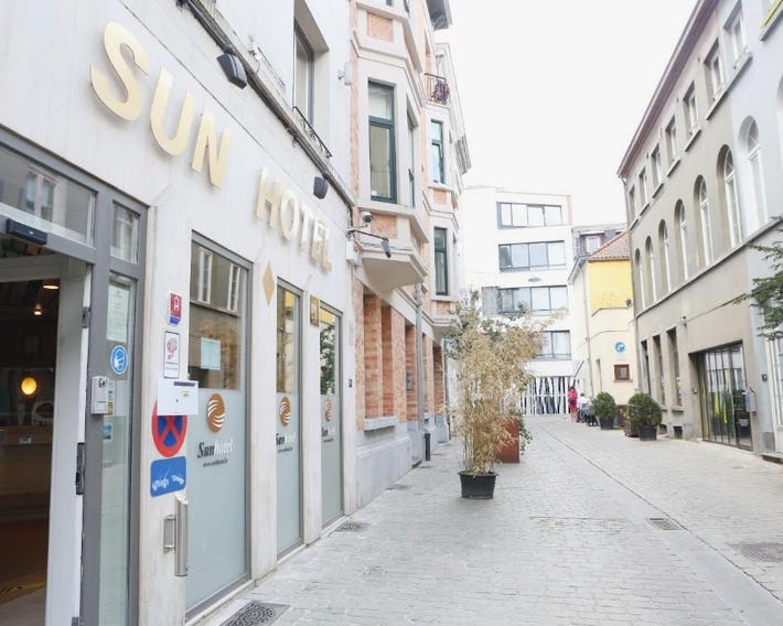 Sun Hotel