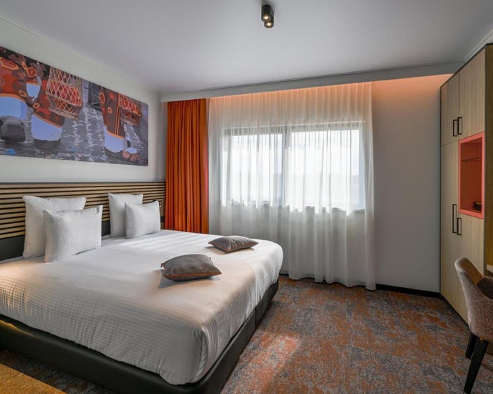 Orange Hotel