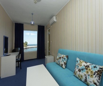 Marina Hotel