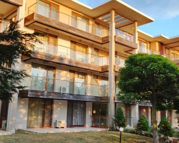 JULY MORNING SEAside HOTEL