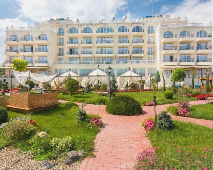 Therma Palace - Balneo SPA, Free parking & Beach