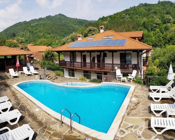 Family Hotel Chiflik Hills